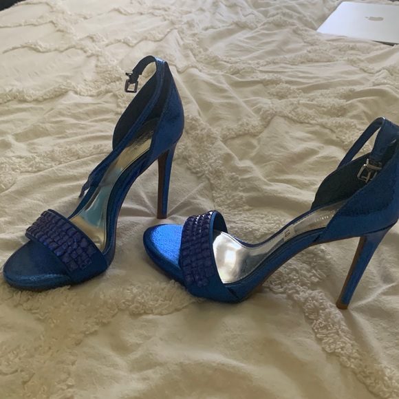 Gianni Bini blue heels - Picture 1 of 4
